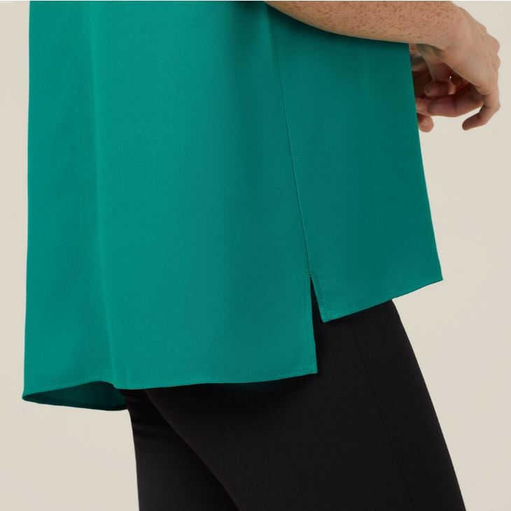 NNT CATUPU French Georgette Short Sleeve V-Neck Top