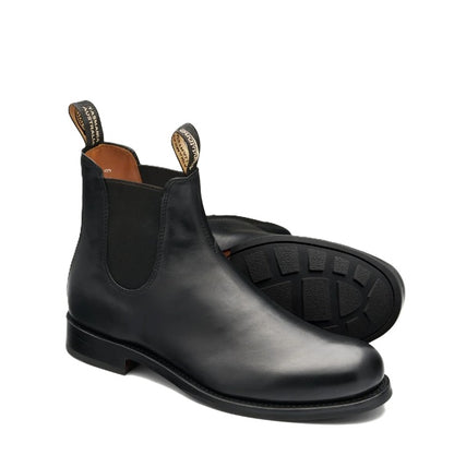 Chelsea boot style Blundstone 156 Heritage Black Full Grain Leather Elastic Side Boots