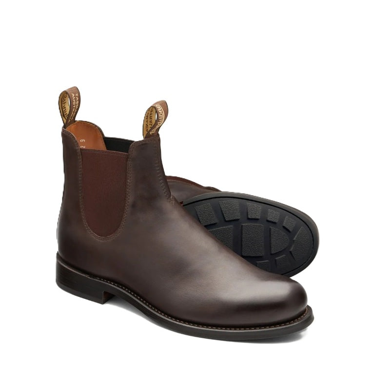 Pull on chelsea Blundstone 157 Heritage Brown Full Grain Leather Elastic Side Boots