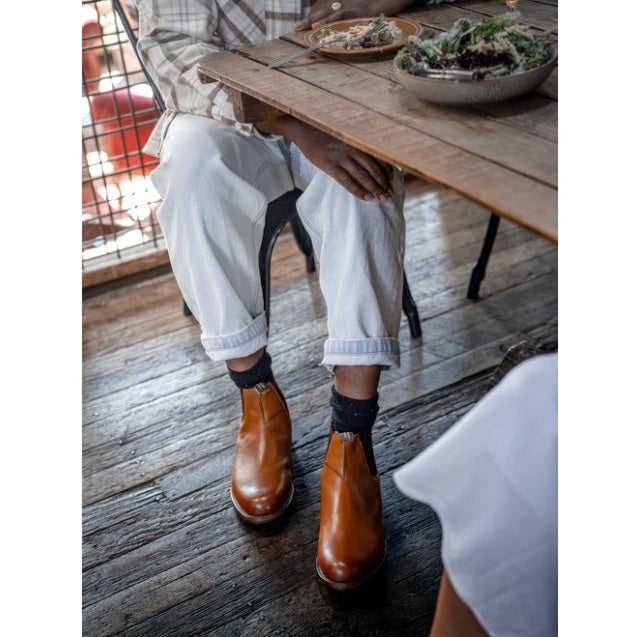 Blundstone unisex tan leather Chelsea dress boots