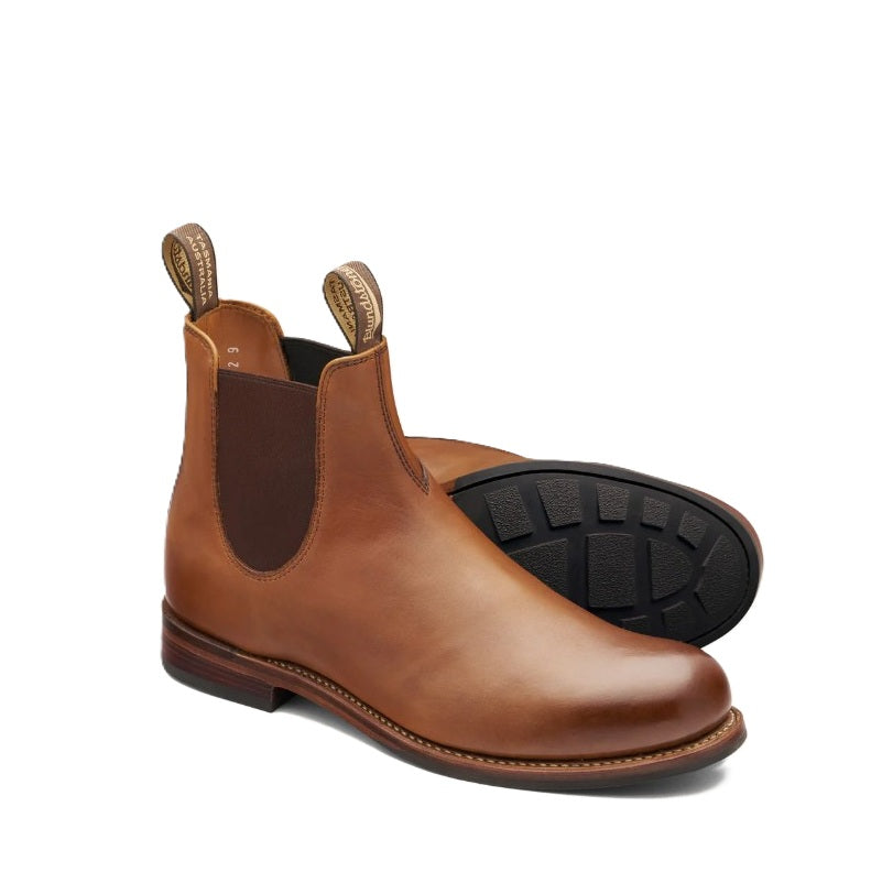 Brown pull on Blundstone 158 Heritage Chestnut Full Grain Leather Elastic Side Boots